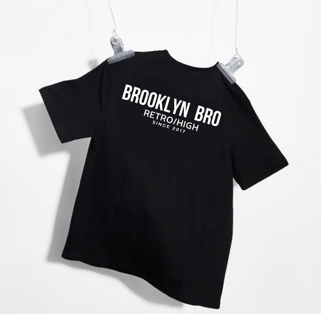 Camiseta / T-Shirt basic Cápsula Nipsey- Monocromía - BROOKLYN BRO -